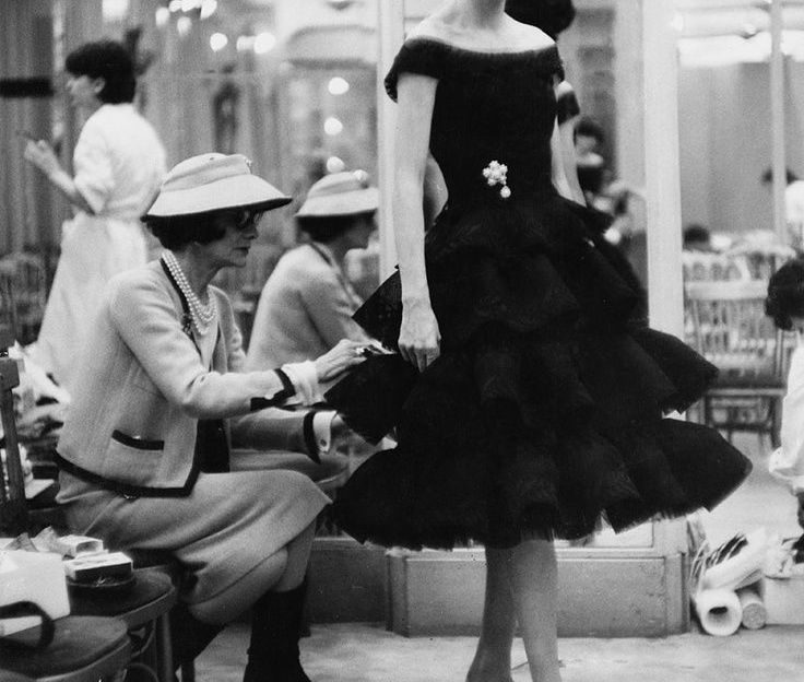 Маленькое черное платье коко шанель 1926