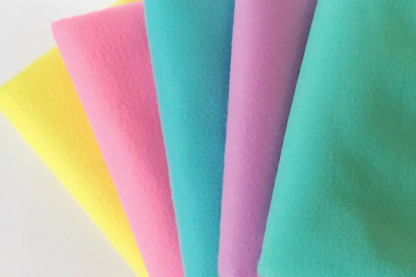 Renatta Gomes Couro - Candy Colors, em tradução livre, significa cores  doces. Elas rementem à delicadeza, calma e possuem tonalidades suaves. Os  tons Pastel, como também são conhecidas, refletem a luz e
